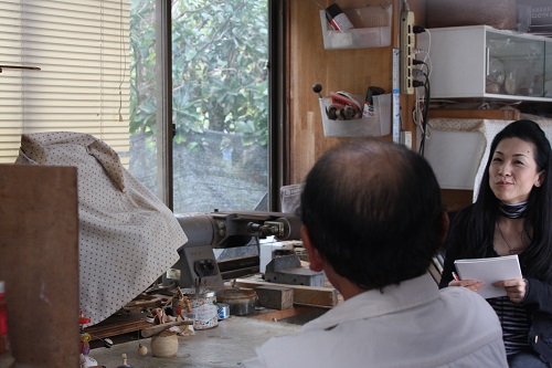 江戸独楽職人・太田さんの画像